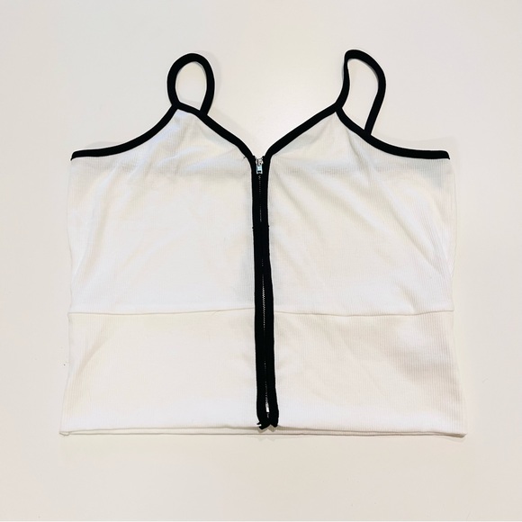White & Black Contrast V-Neck Ribbed Zip Up Front Colorblock Tank Crop Top Shirt - Picture 2 of 7